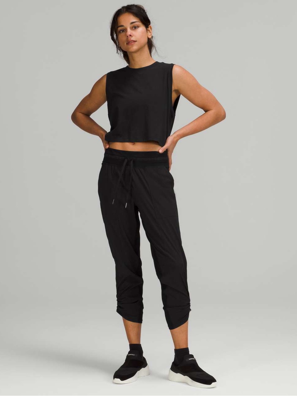 Lululemon Dance Studio Mid-Rise Crop 25"